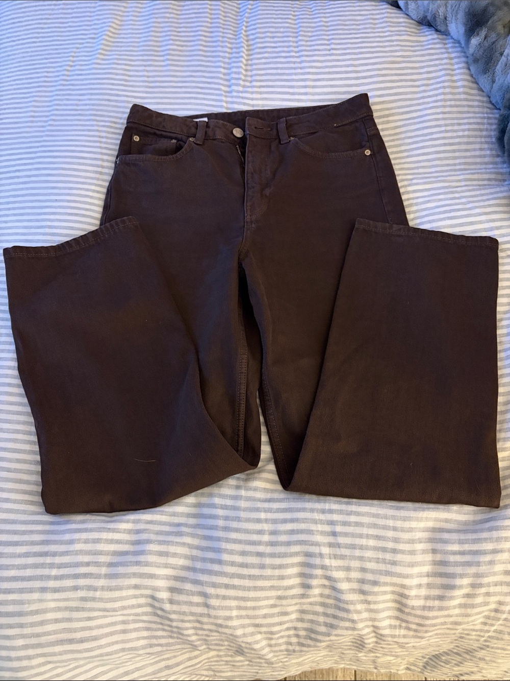 Zara Relaxed Brown Women’s Jeans — Rich Chocolate Hue